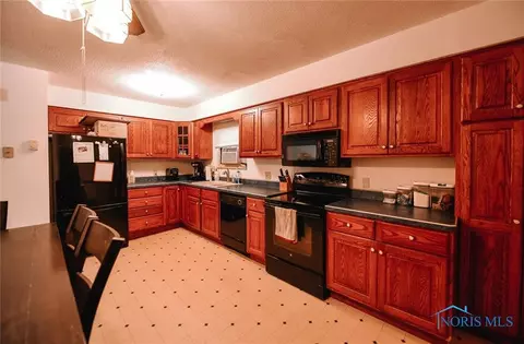 117 S Meadow Dr, Mccomb, OH 45858 photo 8