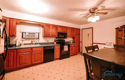 117 S Meadow Dr, Mccomb, OH 45858 photo 6