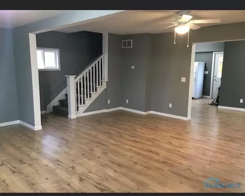 208 E Wilson St, Bryan, OH 43506 photo 2
