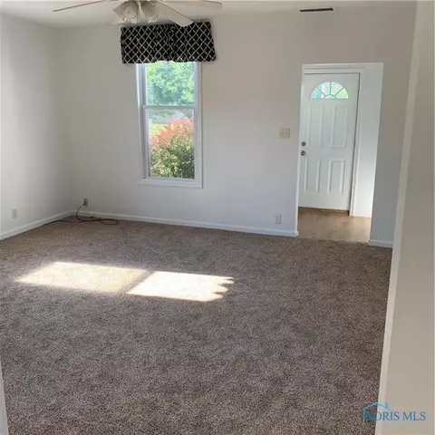 131 Edith Ave, Findlay, OH 45840 photo 3