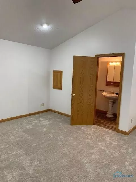 534 W Main St, Deshler, OH 43516 photo 7