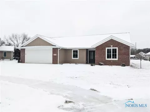 1408 Fieldstone, Bryan, OH 43506 photo 2