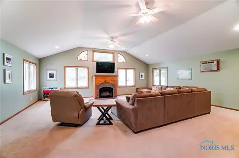 200 Huron Rd, Findlay, OH 45840 photo 21