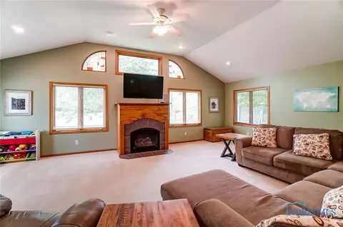 200 Huron Rd, Findlay, OH 45840 photo 22