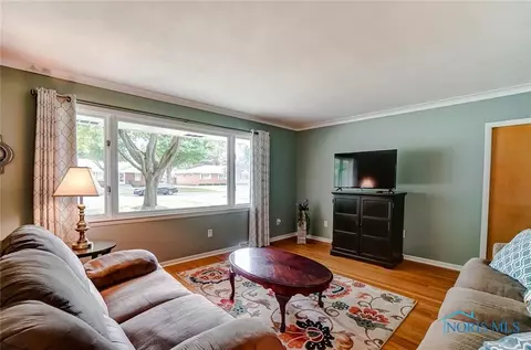 200 Huron Rd, Findlay, OH 45840 photo 8