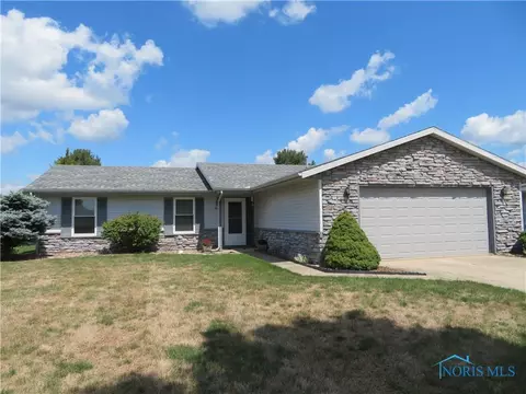 1513 Colonial Ln, Bryan, OH 43506 photo 4