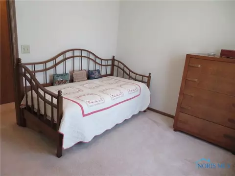 1513 Colonial Ln, Bryan, OH 43506 photo 20