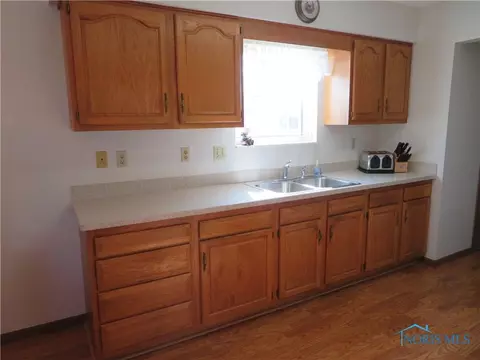 1513 Colonial Ln, Bryan, OH 43506 photo 13