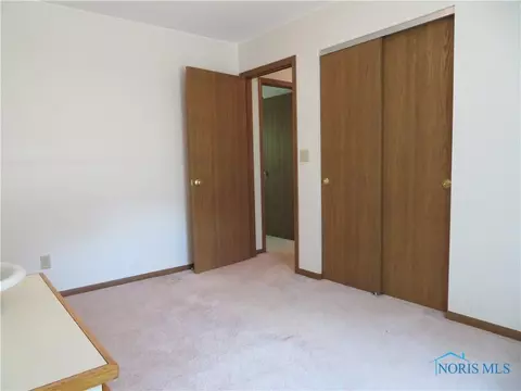 1513 Colonial Ln, Bryan, OH 43506 photo 23