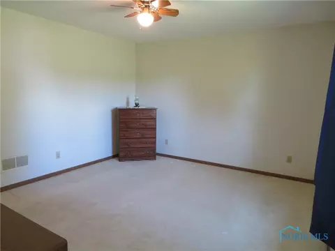 1513 Colonial Ln, Bryan, OH 43506 photo 19