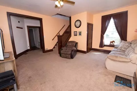 428 Cherry St, Findlay, OH 45840 photo 5