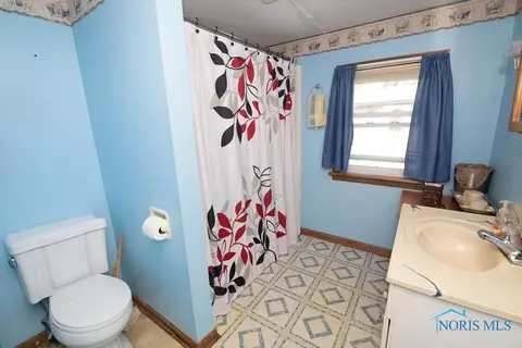 428 Cherry St, Findlay, OH 45840 photo 6