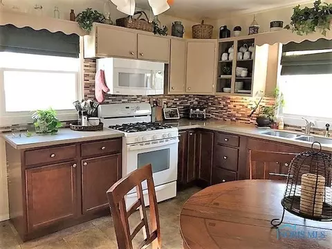 313 Rector Ave, Findlay, OH 45840 photo 9