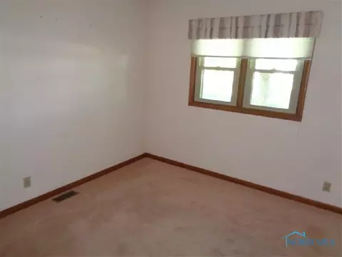 750 E Main St, Leipsic, OH 45856 photo 8