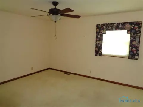 750 E Main St, Leipsic, OH 45856 photo 9