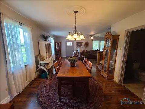 7869 County Rd E, Delta, OH 43515 photo 11