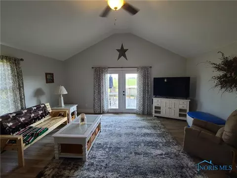 7869 County Rd E, Delta, OH 43515 photo 16