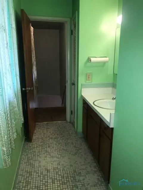 1127 Brookley Blvd, Toledo, OH 43607 photo 2