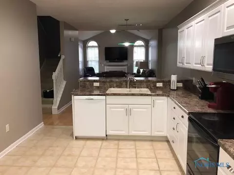 7730 E Point Dr, Findlay, OH 45840 photo 4