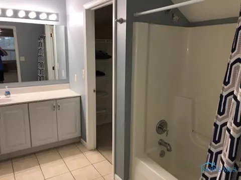 7730 E Point Dr, Findlay, OH 45840 photo 9