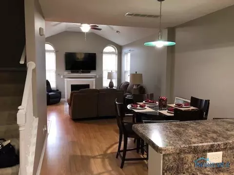 7730 E Point Dr, Findlay, OH 45840 photo 2