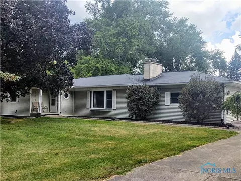 994 E Riverview Ave, Napoleon, OH 43545 photo 1