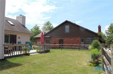 533 Thackeray Rd, Maumee, OH 43537 photo 8