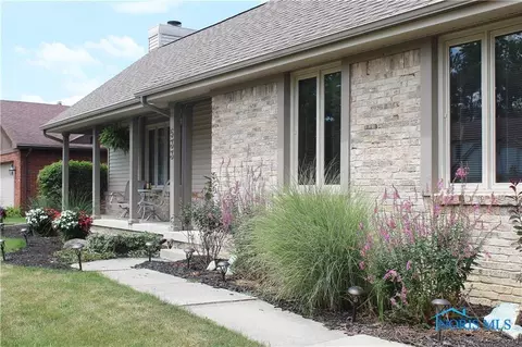 533 Thackeray Rd, Maumee, OH 43537 photo 3