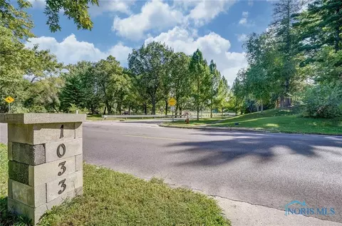 1033 Richards Rd, Toledo, OH 43607 photo 2