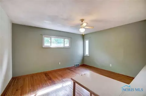 1033 Richards Rd, Toledo, OH 43607 photo 17