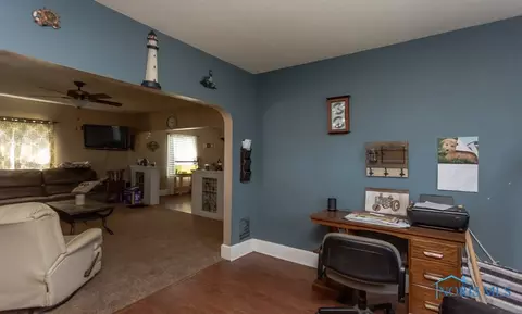 427 E Main St, Fayette, OH 43521 photo 9