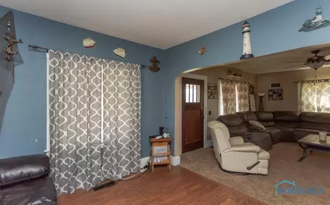 427 E Main St, Fayette, OH 43521 photo 10