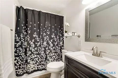 6502 Glenhurst Dr, Maumee, OH 43537 photo 24