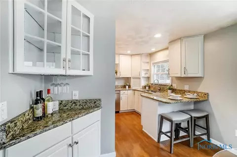 6502 Glenhurst Dr, Maumee, OH 43537 photo 10
