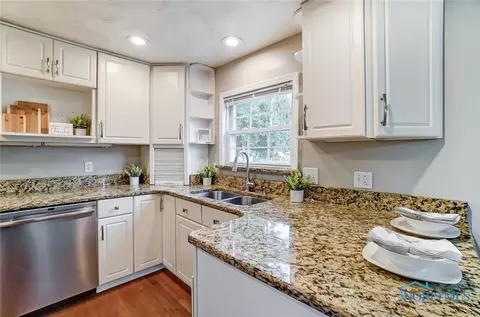 6502 Glenhurst Dr, Maumee, OH 43537 photo 7