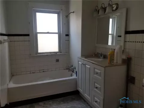 1663 Nebraska Ave, Toledo, OH 43607 photo 9