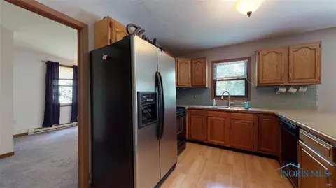 419 Easy St, Willard, OH 44890 photo 25