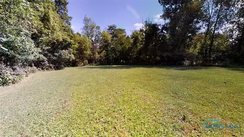 419 Easy St, Willard, OH 44890 photo 3