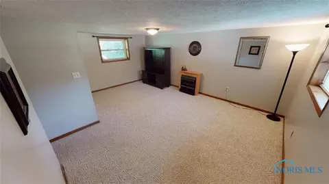 419 Easy St, Willard, OH 44890 photo 33