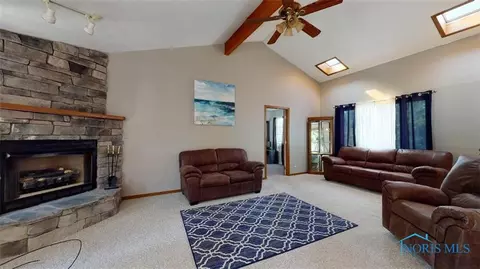 419 Easy St, Willard, OH 44890 photo 8