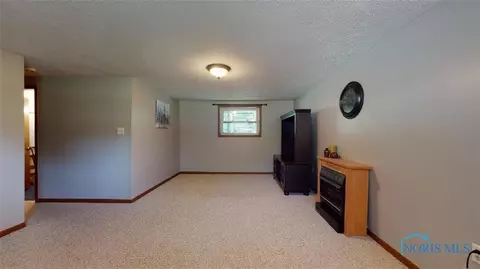 419 Easy St, Willard, OH 44890 photo 34