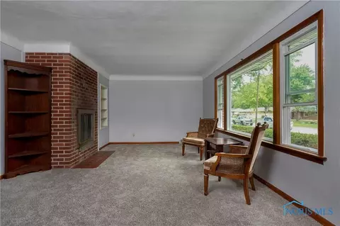 1017 Scribner St, Maumee, OH 43537 photo 5