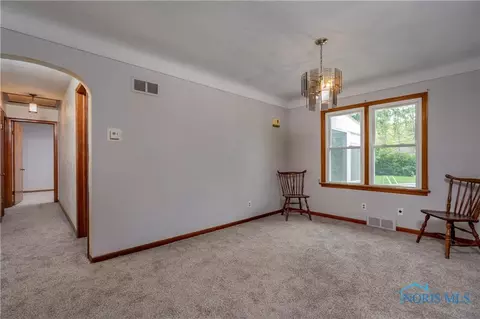 1017 Scribner St, Maumee, OH 43537 photo 10