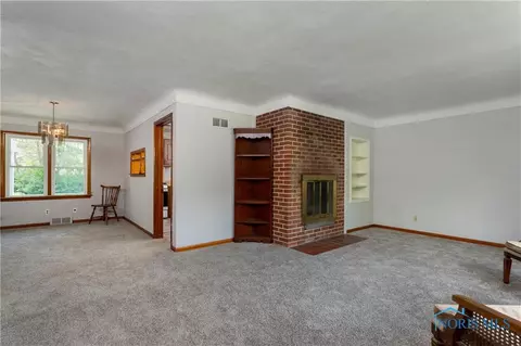 1017 Scribner St, Maumee, OH 43537 photo 7