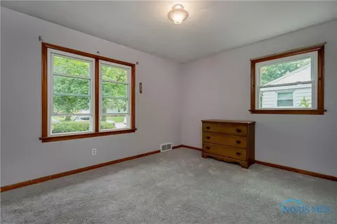 1017 Scribner St, Maumee, OH 43537 photo 18