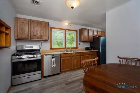 1017 Scribner St, Maumee, OH 43537 photo 13