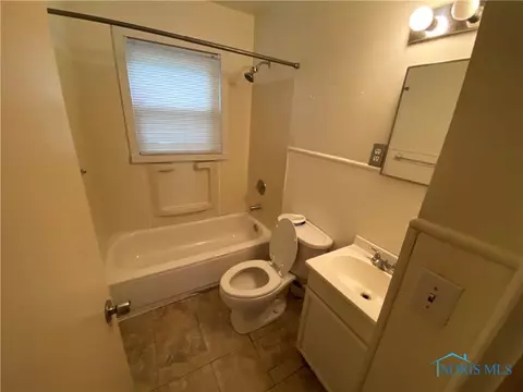 1010 Mackow Dr, Toledo, OH 43607 photo 5
