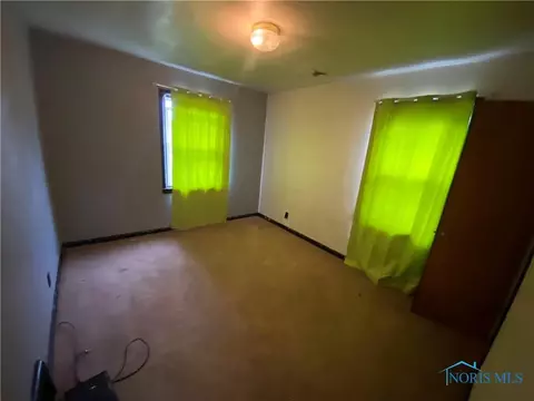 1010 Mackow Dr, Toledo, OH 43607 photo 8