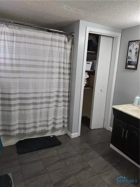 424 W Maple St, Deshler, OH 43516 photo 15