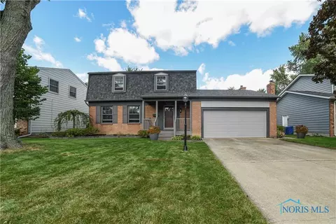 880 Maple Ln, Waterville, OH 43566 photo 1